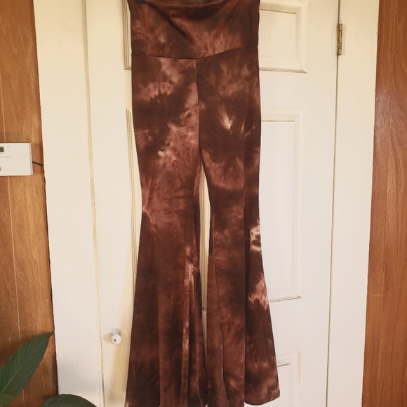 Kantha Bae Pants - NWT Kantha Bae Velvet Extreme Bells Brown L/XL
